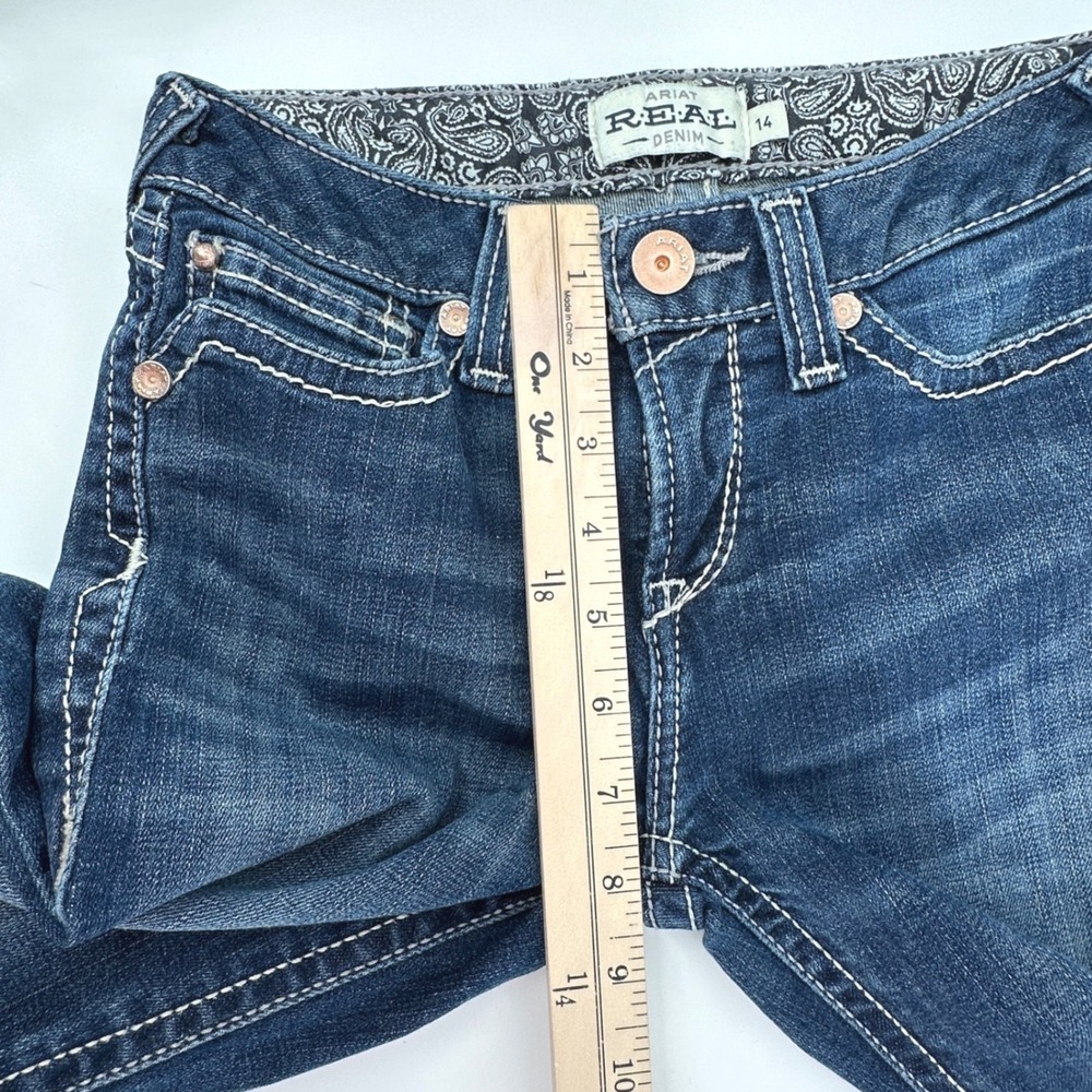 Ariat REAL Bootcut Jeans Kids Size 14 Blue Dark Wash Contrast Stitching - Picture 13 of 16